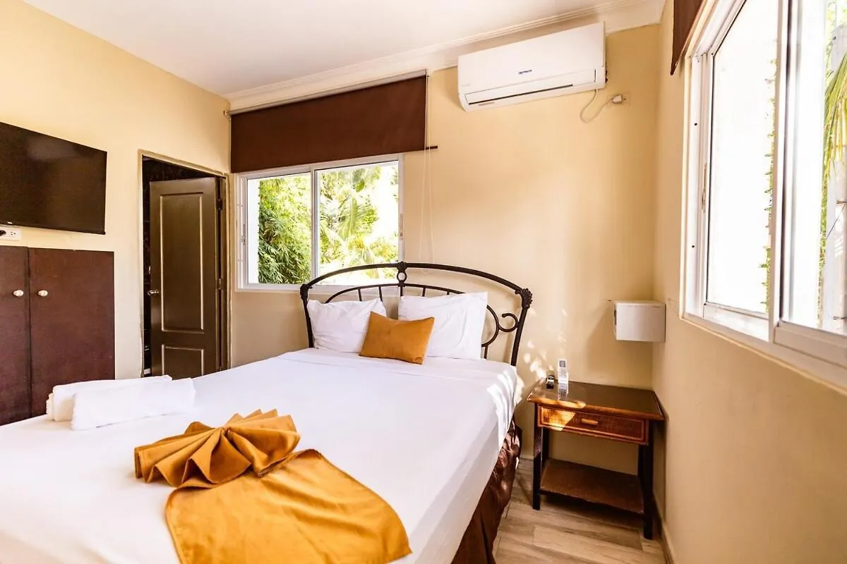 Hotel Las Rosas De 푼타 카나