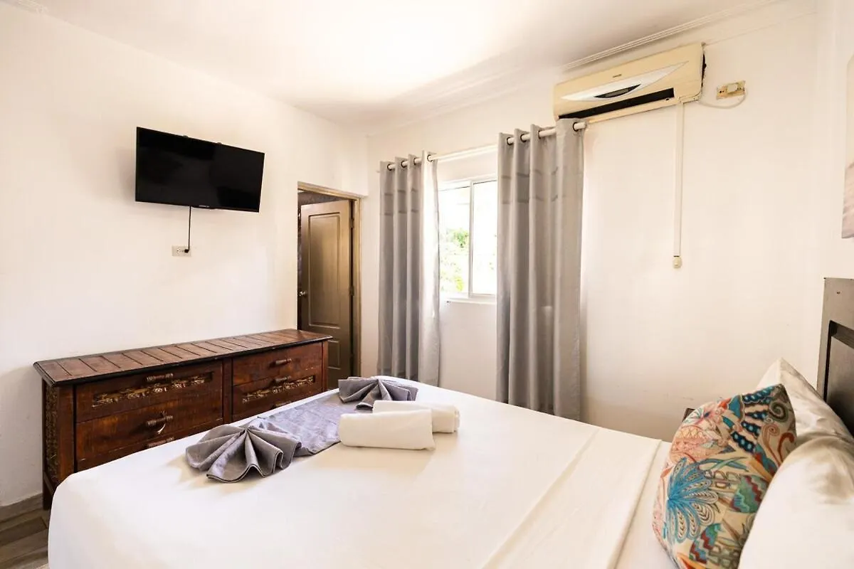 Hotel Las Rosas De Punta Cana Séjour chez l'habitant