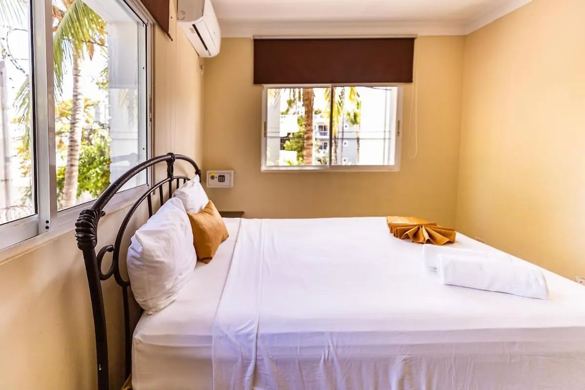 Hotel Las Rosas De 푼타 카나