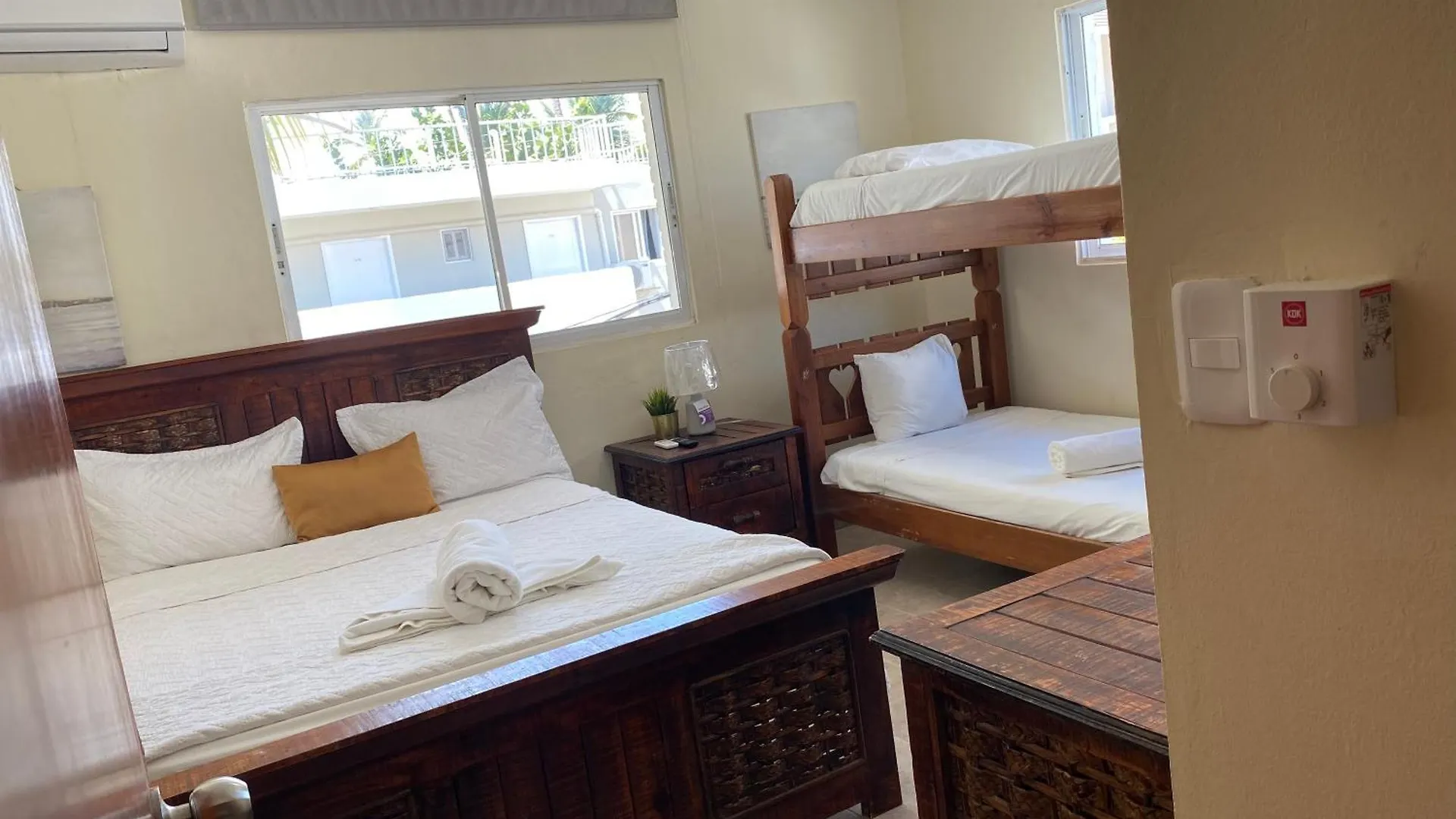 Hotel Las Rosas De 푼타 카나 홈스테이